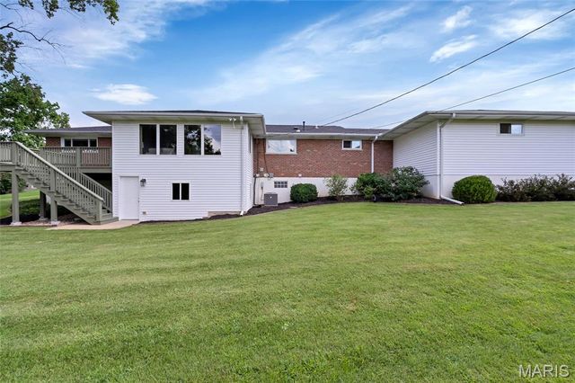 11872 Doverhill Court, Sunset Hills, MO 63128