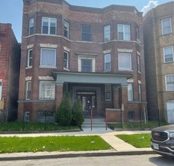 3341 W Adams Street 2W, Chicago, IL 60624