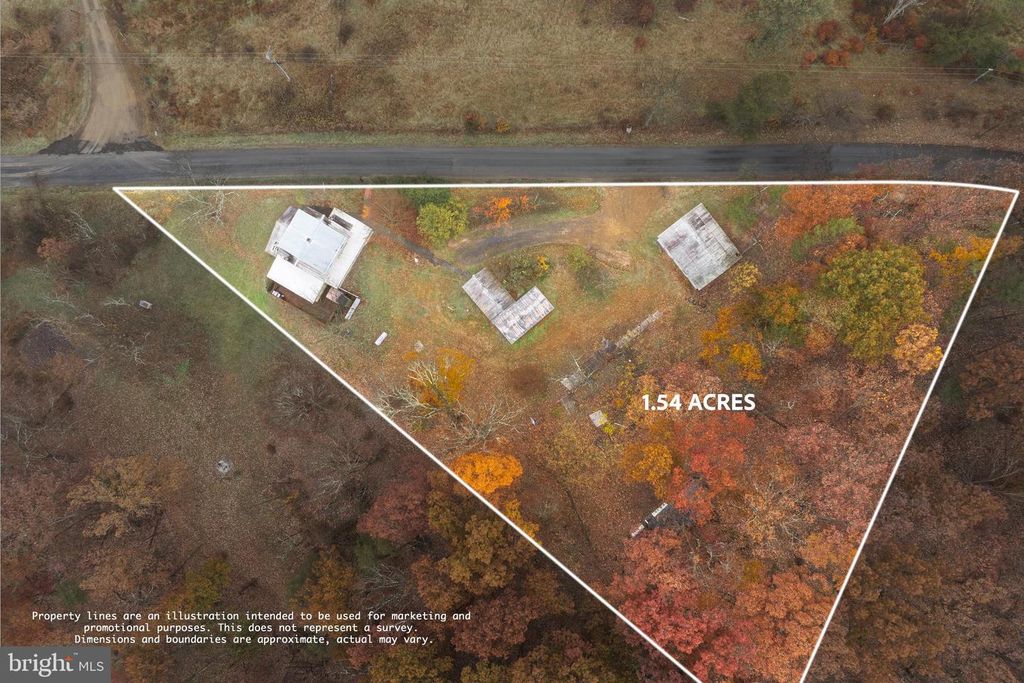 2906 NEEDMORE RD, Baker, WV 26801