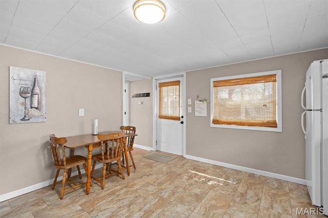 112 3rd Avenue, Edwardsville, IL 62025