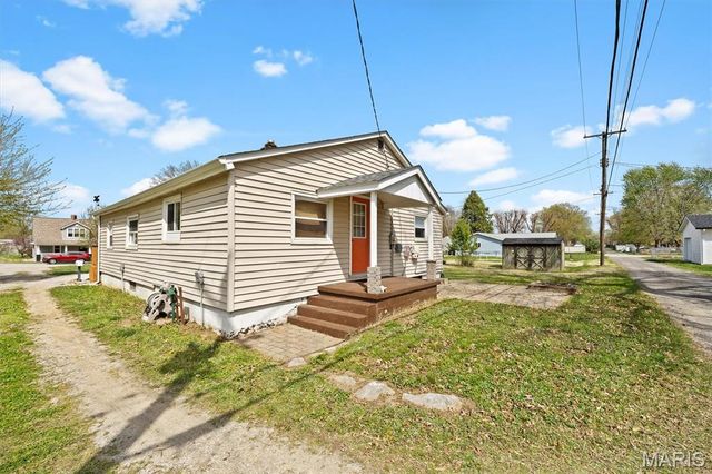 112 3rd Avenue, Edwardsville, IL 62025