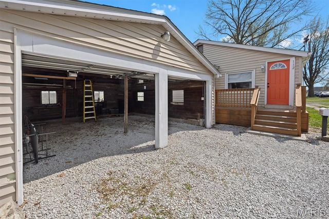 112 3rd Avenue, Edwardsville, IL 62025