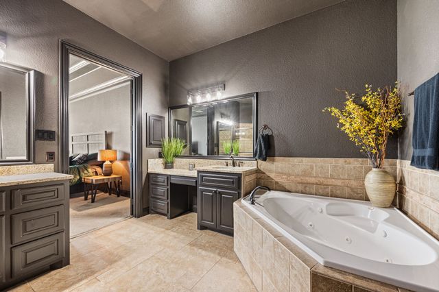 14 Wimbledon Court, Heath, TX 75032