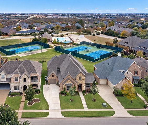 14 Wimbledon Court, Heath, TX 75032