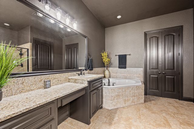 14 Wimbledon Court, Heath, TX 75032