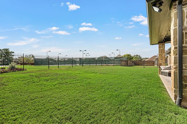 14 Wimbledon Court, Heath, TX 75032