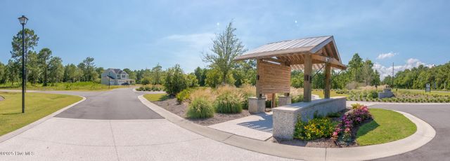 311 Royal Eagle Court, Sneads Ferry, NC 28460