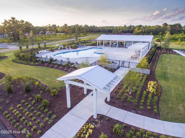 311 Royal Eagle Court, Sneads Ferry, NC 28460