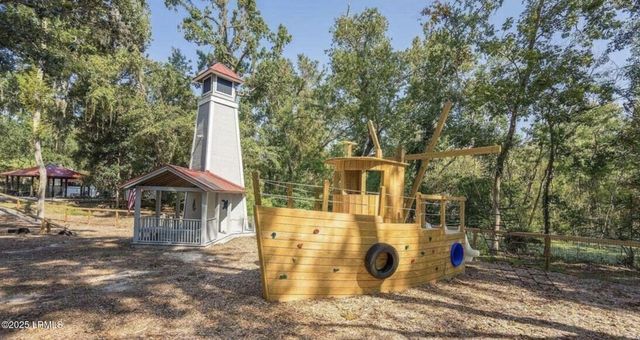 4 Battery Point Lane, Beaufort, SC 29902