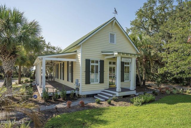 4 Battery Point Lane, Beaufort, SC 29902