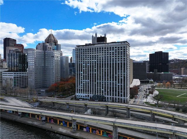 320 Fort Duquesne Blvd 7E, Downtown Pgh, PA 15222