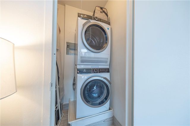 320 Fort Duquesne Blvd 7E, Downtown Pgh, PA 15222