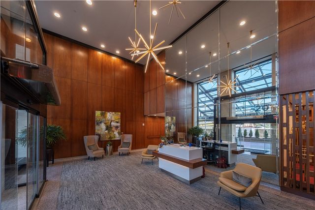 320 Fort Duquesne Blvd 7E, Downtown Pgh, PA 15222