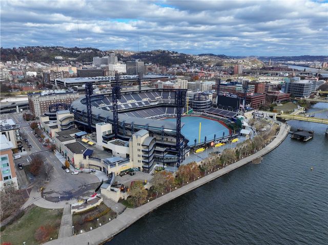 320 Fort Duquesne Blvd 7E, Downtown Pgh, PA 15222