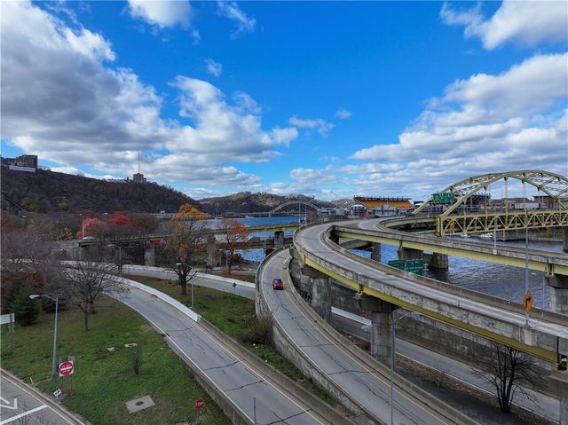 320 Fort Duquesne Blvd 7E, Downtown Pgh, PA 15222