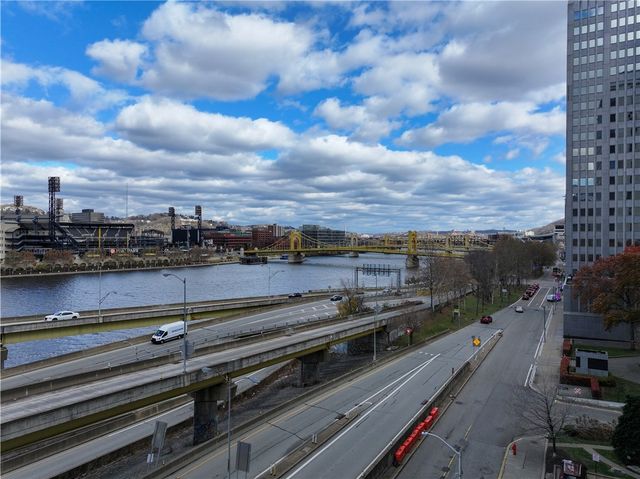 320 Fort Duquesne Blvd 7E, Downtown Pgh, PA 15222