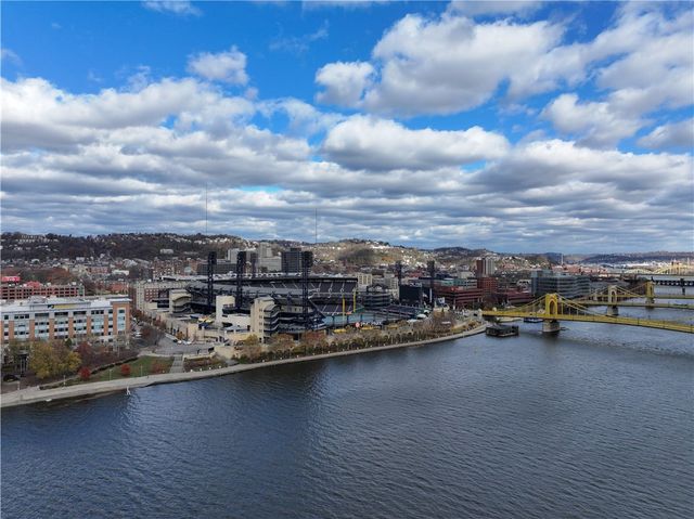 320 Fort Duquesne Blvd 7E, Downtown Pgh, PA 15222