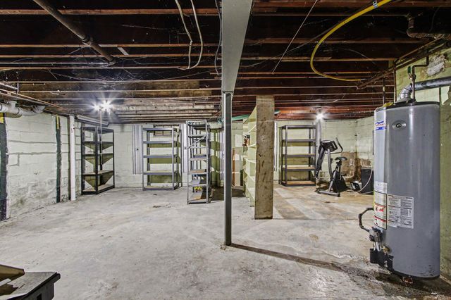 1702 Napoleon Street, Valparaiso, IN 46383