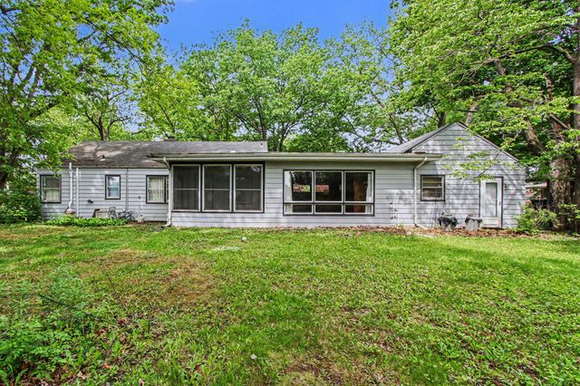 1702 Napoleon Street, Valparaiso, IN 46383