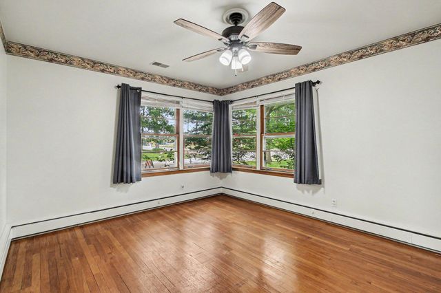 1702 Napoleon Street, Valparaiso, IN 46383