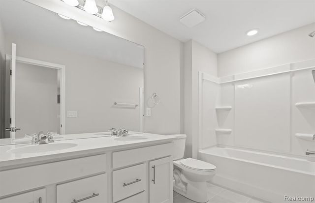 850 Kuss Drive, Saline, MI 48176