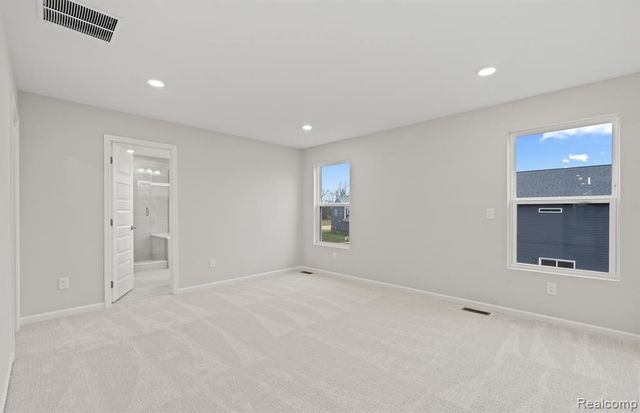 850 Kuss Drive, Saline, MI 48176