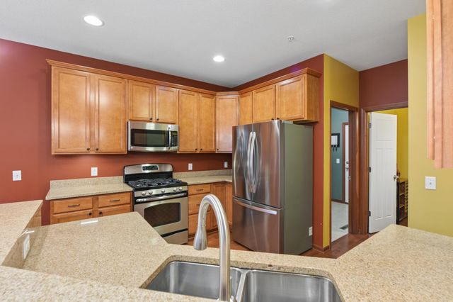 9514 Roosevelt Drive, Chanhassen, MN 55317