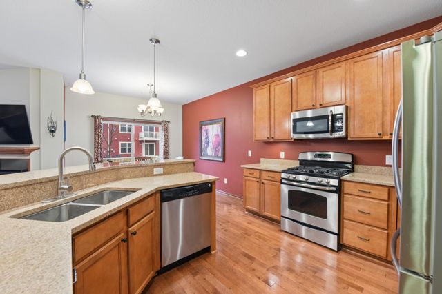 9514 Roosevelt Drive, Chanhassen, MN 55317