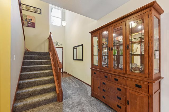 9514 Roosevelt Drive, Chanhassen, MN 55317