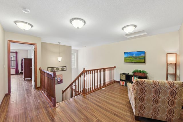 9514 Roosevelt Drive, Chanhassen, MN 55317