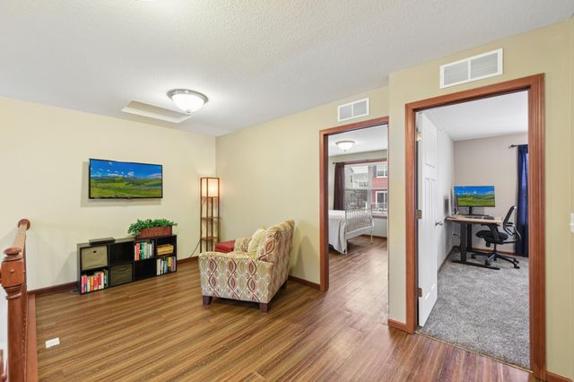 9514 Roosevelt Drive, Chanhassen, MN 55317