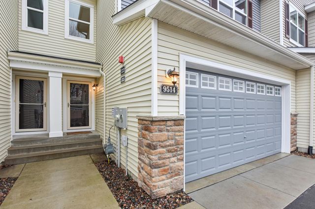 9514 Roosevelt Drive, Chanhassen, MN 55317
