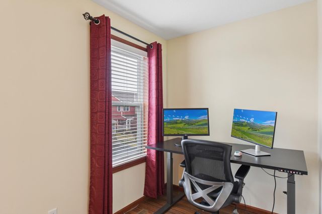 9514 Roosevelt Drive, Chanhassen, MN 55317