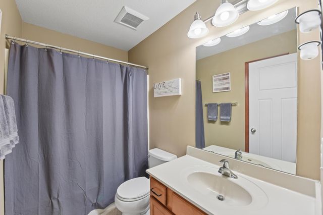 9514 Roosevelt Drive, Chanhassen, MN 55317