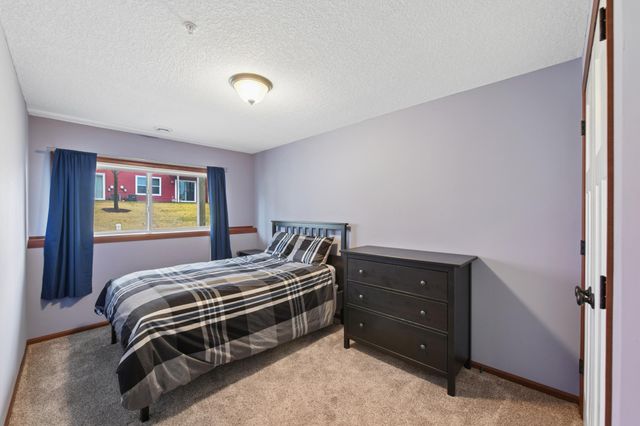 9514 Roosevelt Drive, Chanhassen, MN 55317