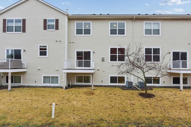 9514 Roosevelt Drive, Chanhassen, MN 55317