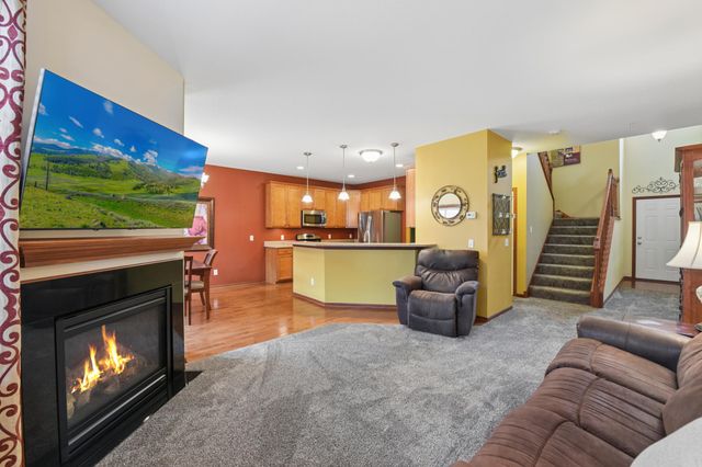 9514 Roosevelt Drive, Chanhassen, MN 55317