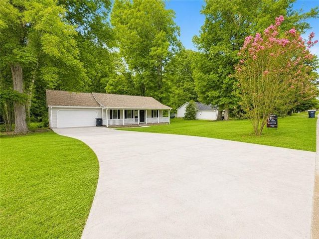 135 Willow Shoals Drive, Covington, GA 30016