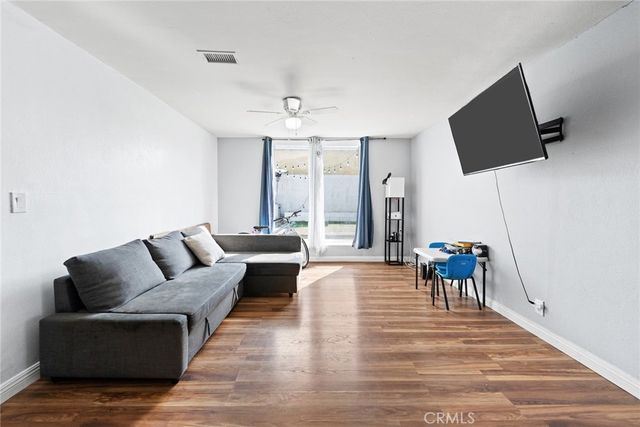 2412 W Raymond, Compton, CA 90220