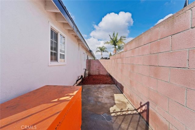 2412 W Raymond, Compton, CA 90220