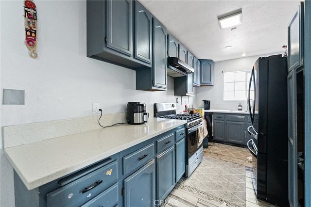 2412 W Raymond, Compton, CA 90220