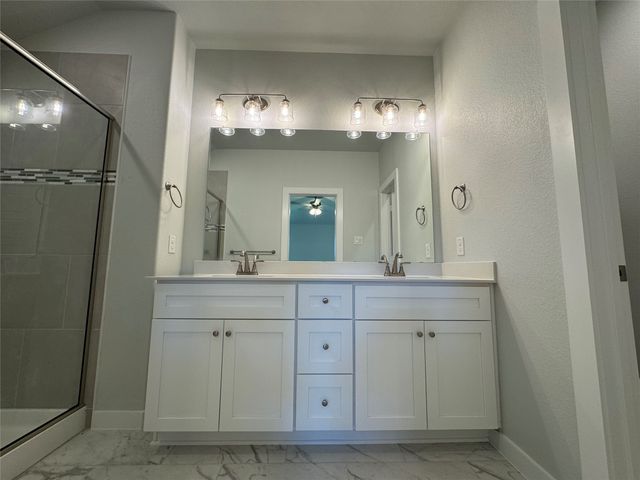 612 Finlee Way, Tioga, TX 76271