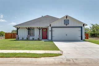 612 Finlee Way, Tioga, TX 76271