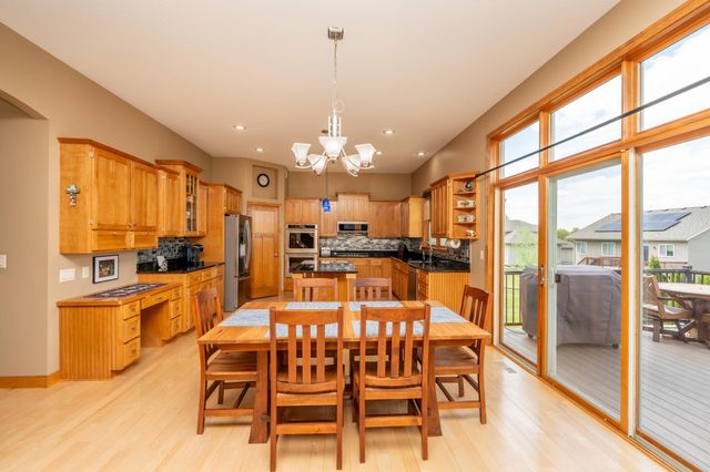 517 Appaloosa Avenue, Shakopee, MN 55379