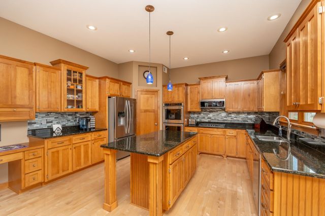 517 Appaloosa Avenue, Shakopee, MN 55379