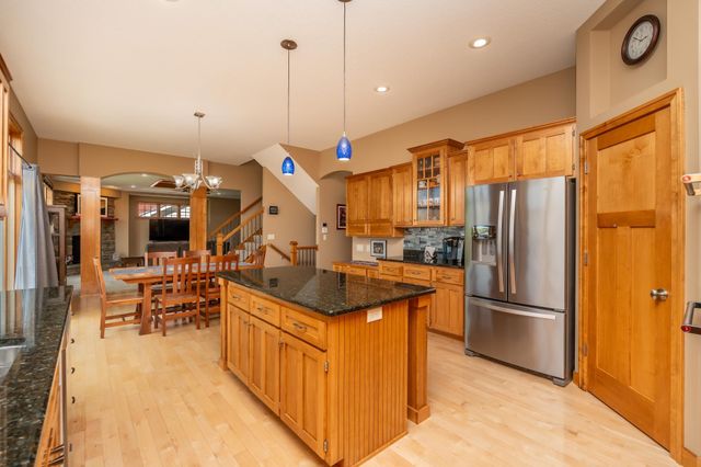 517 Appaloosa Avenue, Shakopee, MN 55379