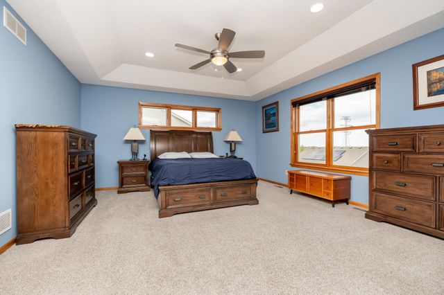 517 Appaloosa Avenue, Shakopee, MN 55379