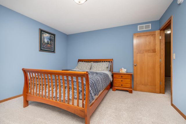 517 Appaloosa Avenue, Shakopee, MN 55379