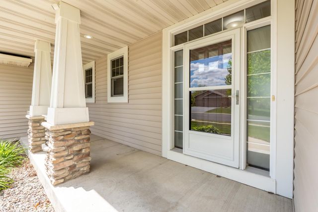 517 Appaloosa Avenue, Shakopee, MN 55379