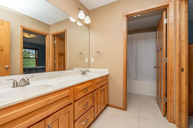 517 Appaloosa Avenue, Shakopee, MN 55379